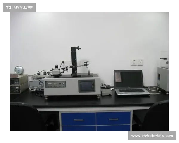 北卡罗来纳大学发布新型智能橄榄球护具实验室测试数据揭秘运动安全新前沿